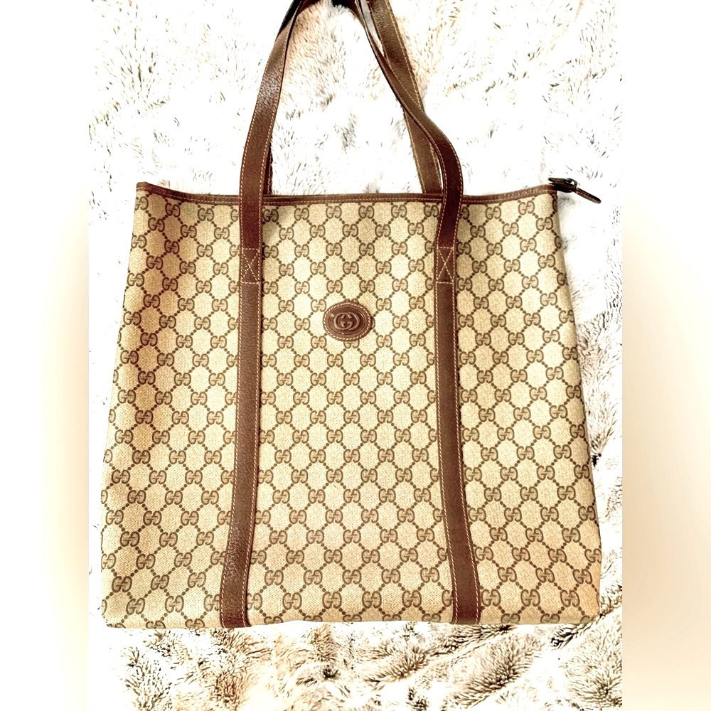 GUCCI GORGEOUS RARE GG LG TOTE BAG MADE IN ITALY EXCELLENT CONDITION ZIPPER TOP